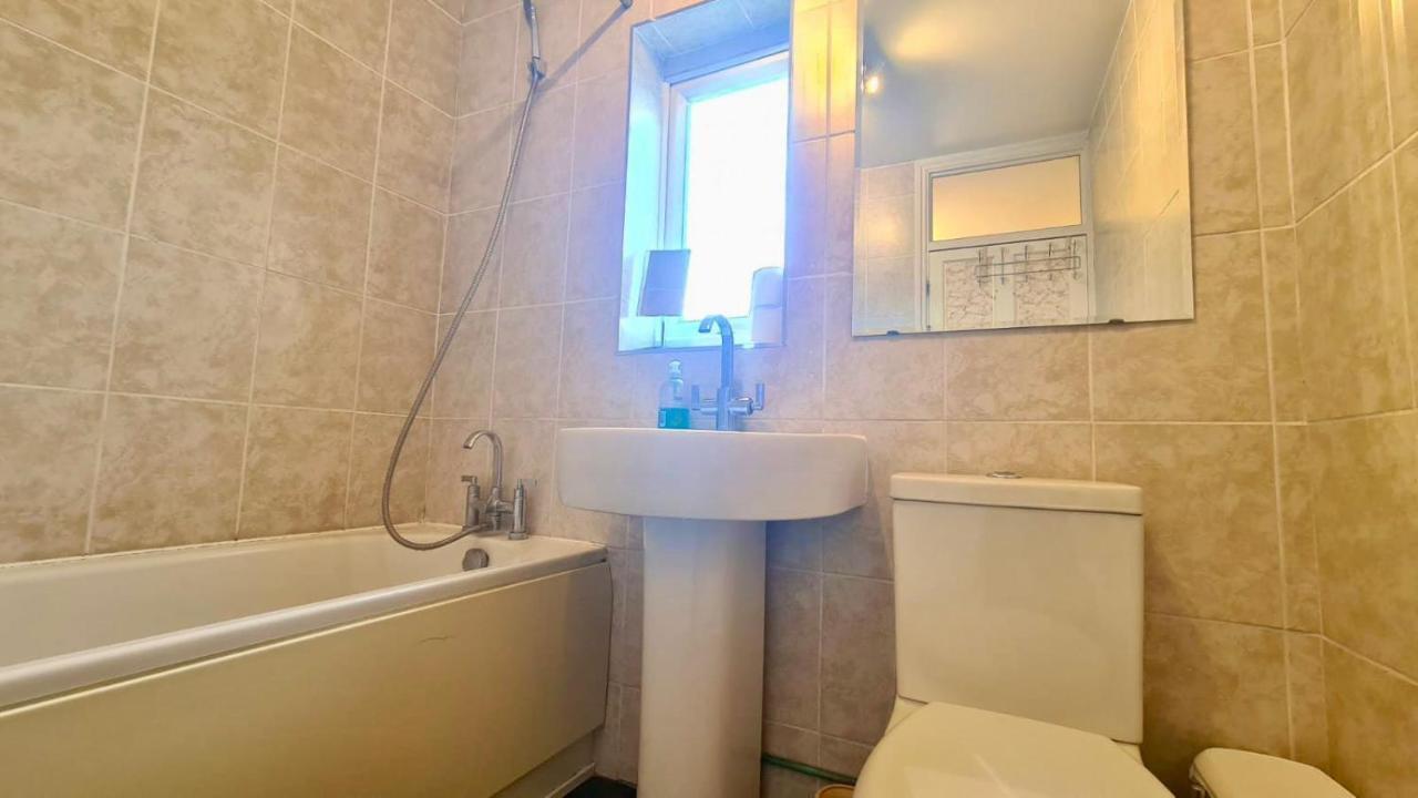 Cosy Room In East Ham London Ngoại thất bức ảnh